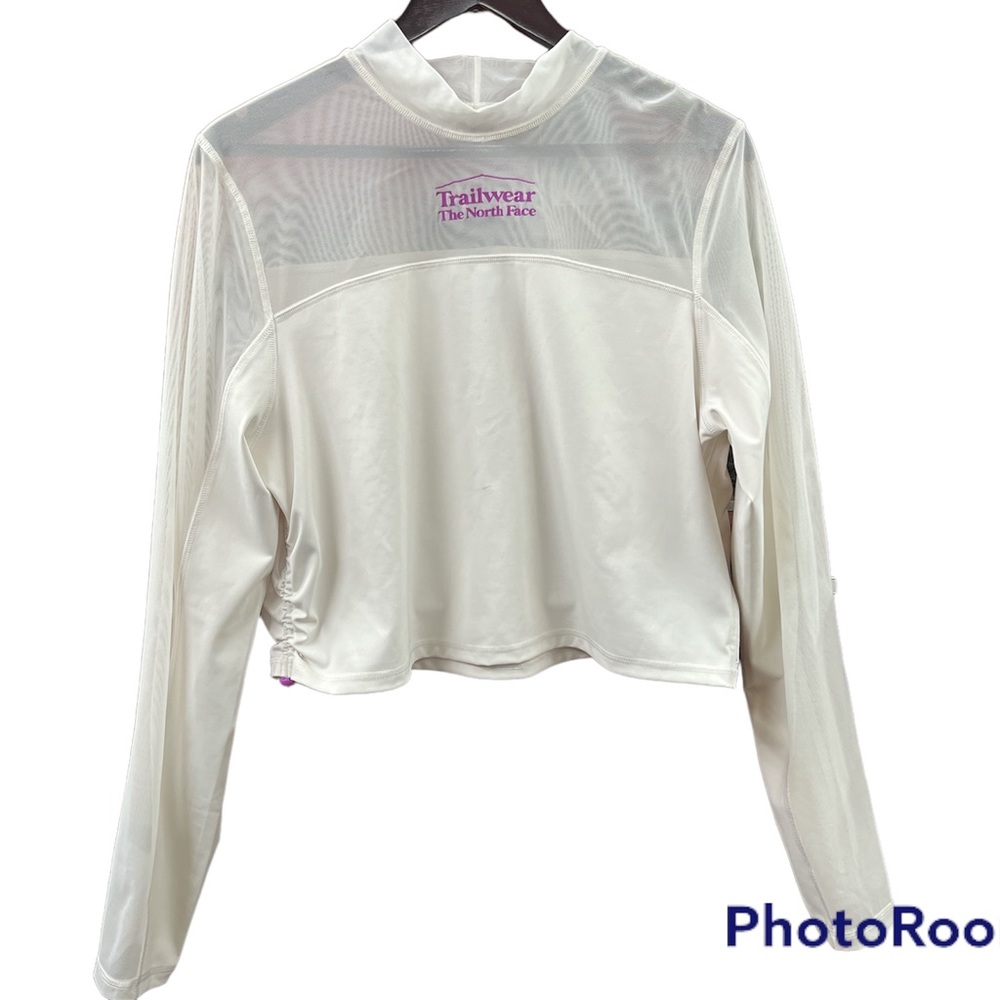 NWT THE NORTH FACE TRAILWEAR QTM MOCK NECK long sleeved shirt in white. Size XL